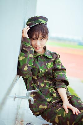 泡在我家的辣妹